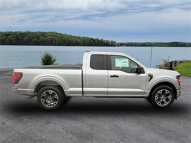 new 2025 Ford F-150 car, priced at $43,573