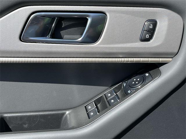 new 2025 Ford Explorer car, priced at $47,590
