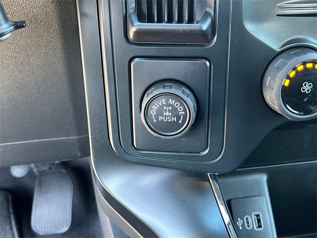 new 2025 Ford F-150 car, priced at $43,161