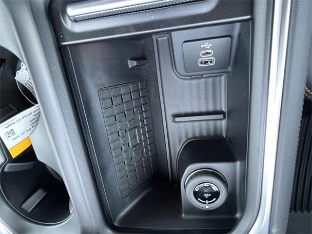 new 2025 Ford Expedition car, priced at $81,235