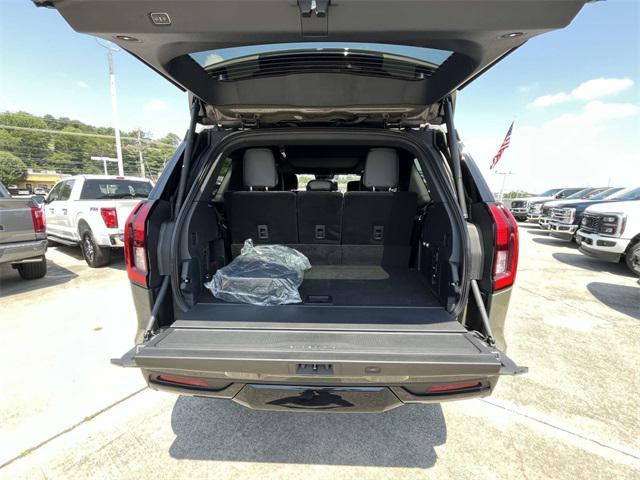 new 2025 Ford Expedition car, priced at $81,235