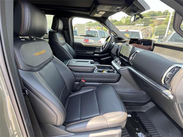 new 2025 Ford Expedition car, priced at $81,235