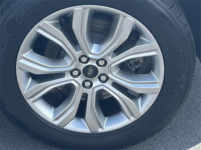 used 2024 Ford Edge car, priced at $26,900