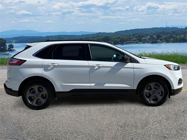 used 2022 Ford Edge car, priced at $22,900