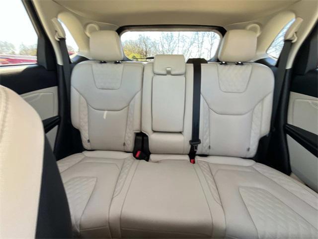 used 2024 Ford Edge car, priced at $35,900