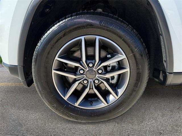 used 2022 Jeep Grand Cherokee car, priced at $23,900