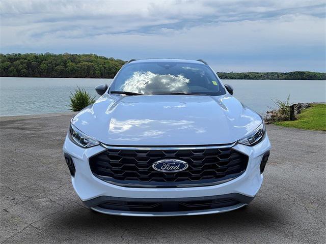 new 2025 Ford Escape car, priced at $29,890