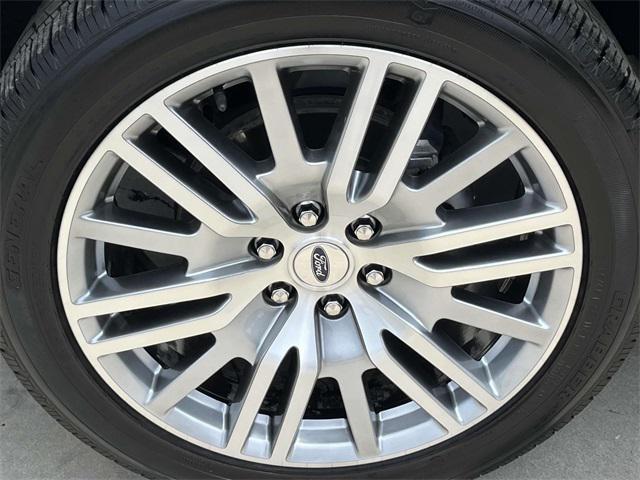 used 2024 Ford Expedition car, priced at $63,900