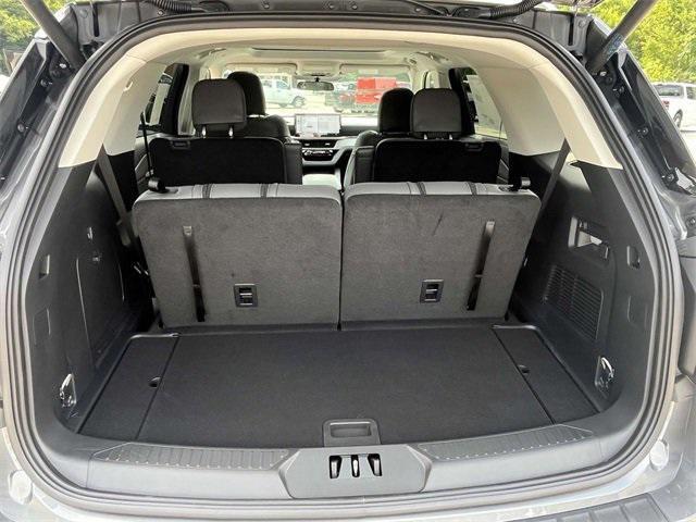 new 2025 Ford Explorer car, priced at $48,091