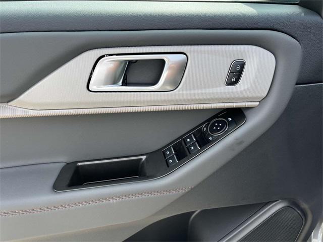 new 2025 Ford Explorer car, priced at $47,591