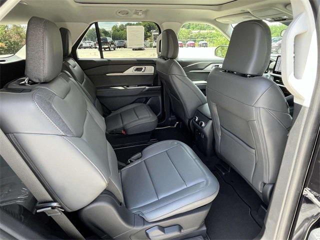 new 2025 Ford Explorer car, priced at $47,402