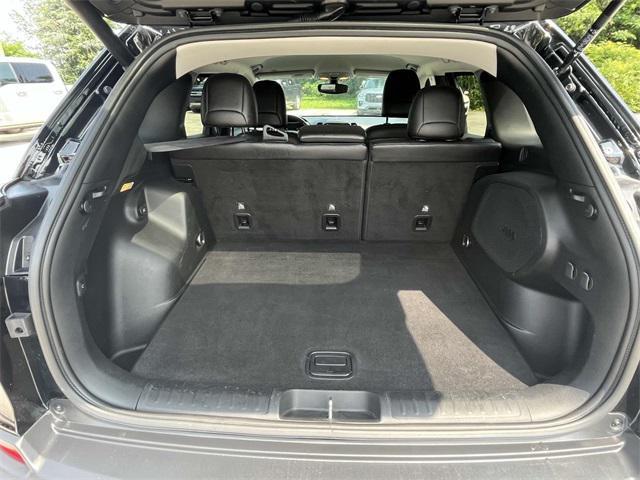 used 2019 Jeep Cherokee car, priced at $15,995