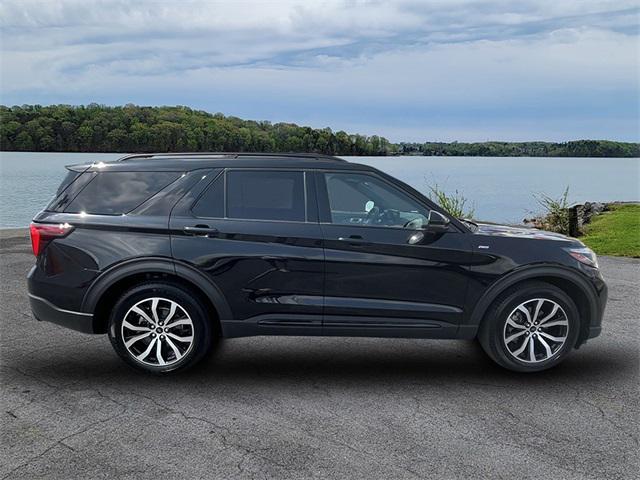 used 2025 Ford Explorer car, priced at $41,900