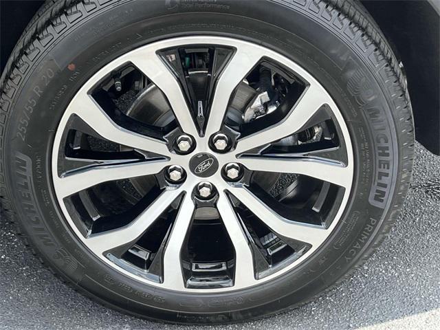used 2025 Ford Explorer car, priced at $41,900