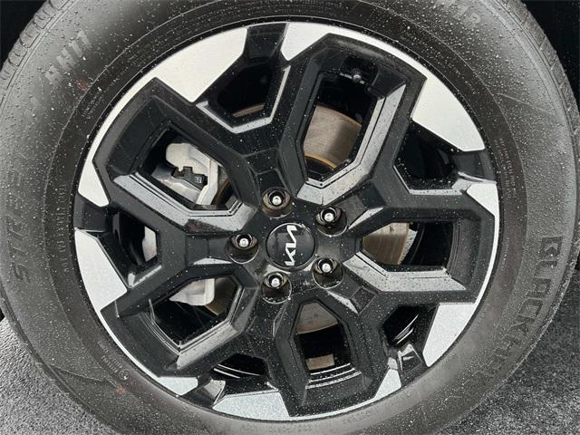 used 2024 Kia Sorento car, priced at $31,900