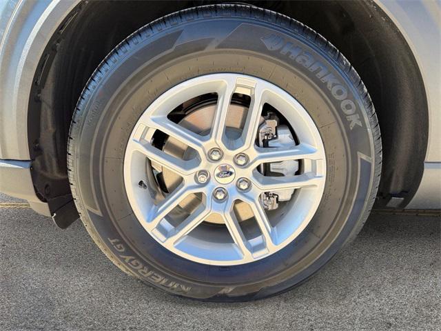 new 2025 Ford Explorer car, priced at $38,320