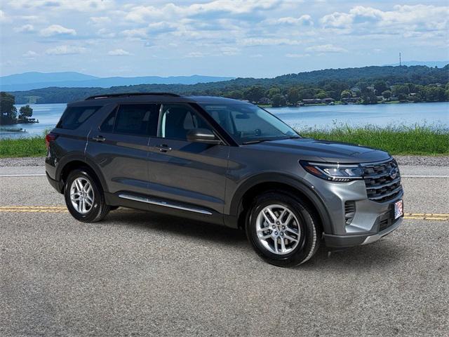new 2025 Ford Explorer car, priced at $39,820