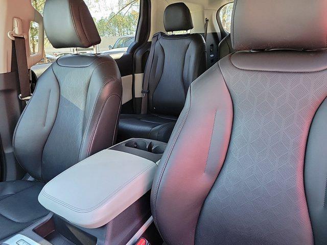 used 2022 Kia Carnival car, priced at $21,200