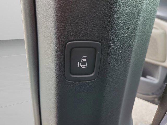 new 2025 Kia Carnival car, priced at $40,655