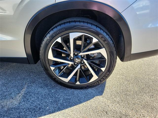 used 2024 Mitsubishi Outlander car, priced at $23,500