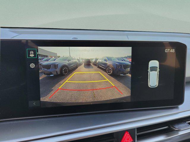 new 2025 Kia Sorento car, priced at $35,105