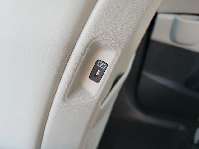new 2025 Kia Sorento car, priced at $35,105