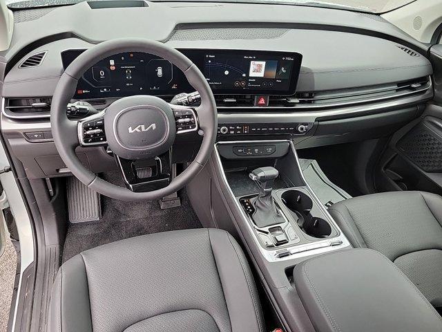 new 2025 Kia Carnival car, priced at $54,260