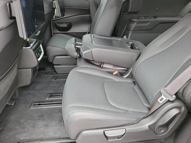 new 2025 Kia Carnival car, priced at $54,260