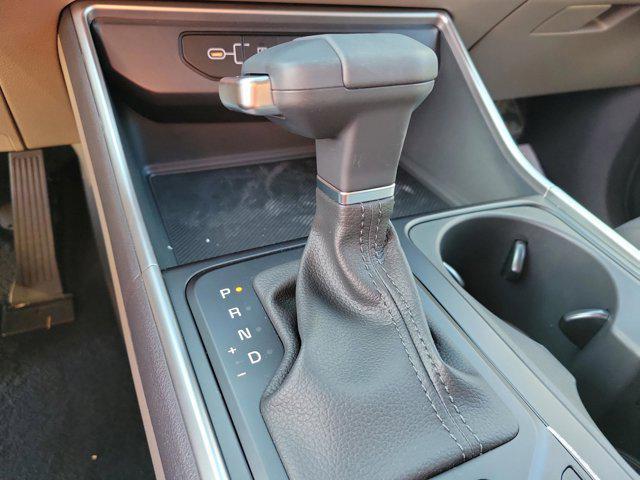 new 2026 Kia Carnival car, priced at $41,325