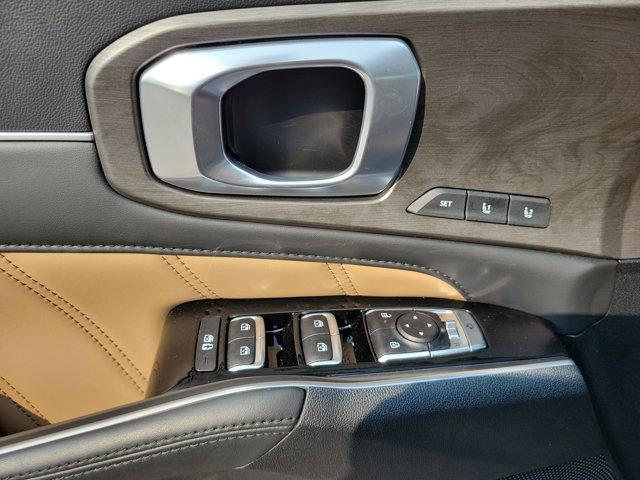 used 2025 Kia Sorento car, priced at $44,600