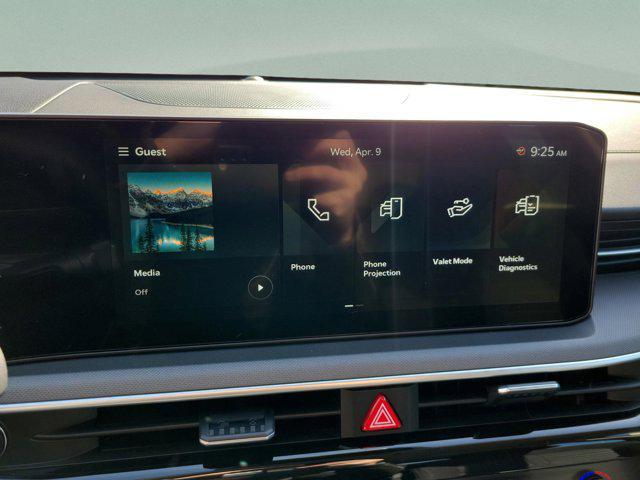 new 2025 Kia K5 car, priced at $27,725