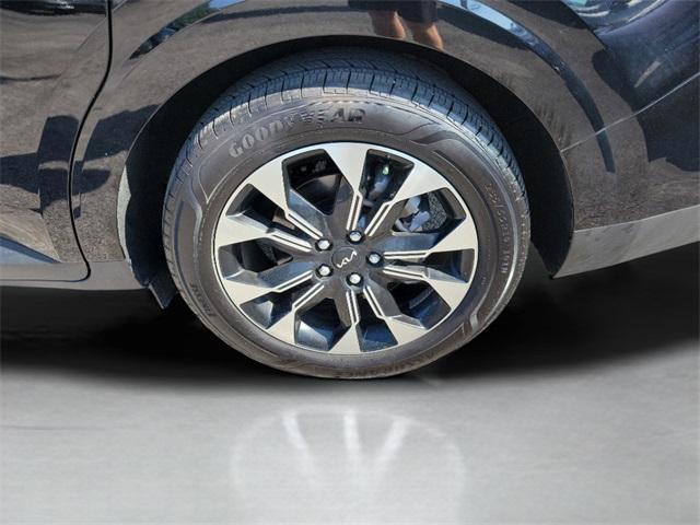 used 2024 Kia Carnival car, priced at $38,300