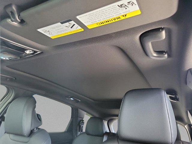 new 2024 Kia Sportage Plug-In Hybrid car, priced at $38,000