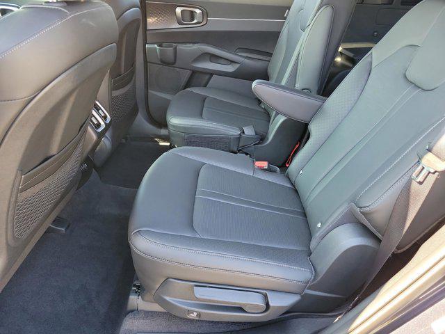 new 2025 Kia Sorento car, priced at $38,285