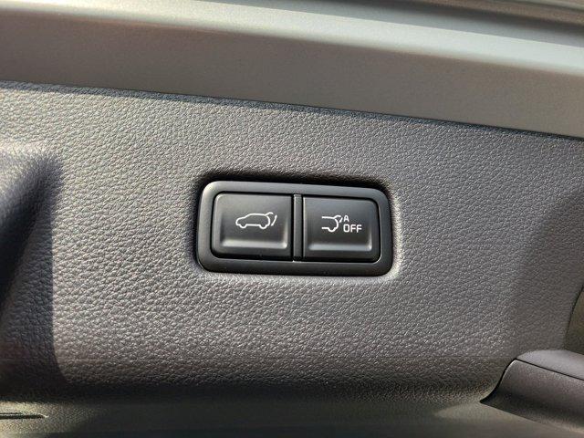 new 2025 Kia Carnival Hybrid car, priced at $54,060