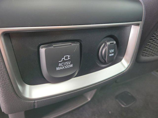 new 2025 Kia Carnival Hybrid car, priced at $54,060