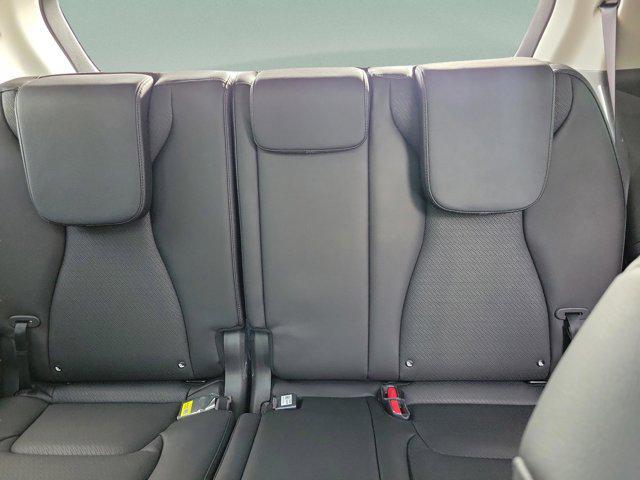 new 2025 Kia Carnival Hybrid car, priced at $54,060