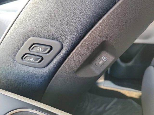 new 2026 Kia Carnival car, priced at $55,785