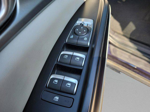 used 2023 Kia Carnival car, priced at $30,694