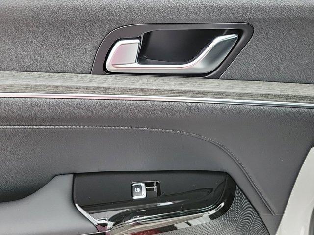 new 2025 Kia K5 car, priced at $35,075