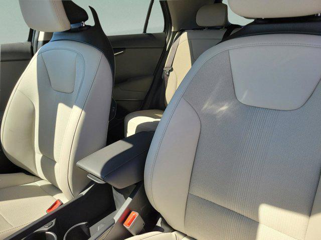 new 2025 Kia Niro car, priced at $30,795