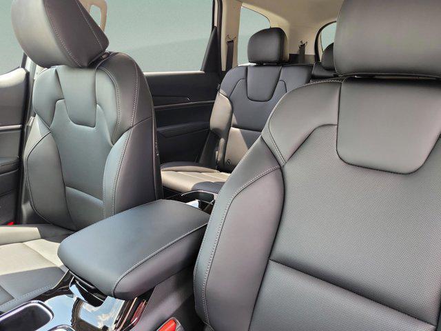 new 2025 Kia Telluride car, priced at $39,225