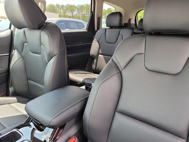 new 2025 Kia Telluride car, priced at $39,225