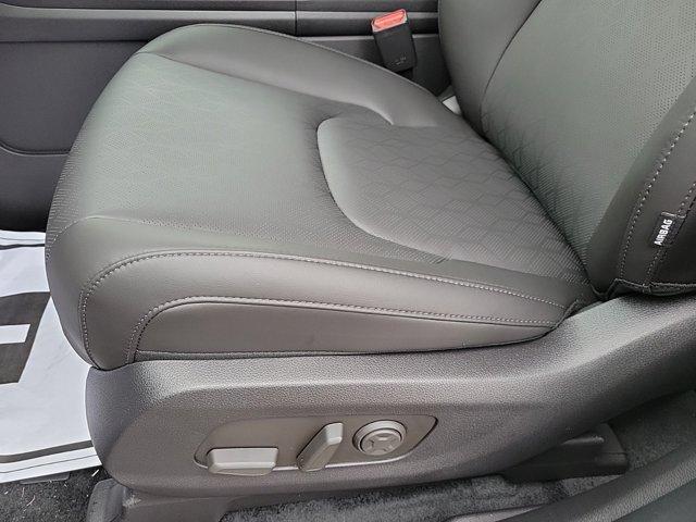 new 2025 Kia Carnival car, priced at $48,590