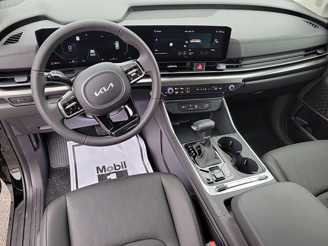 new 2025 Kia Carnival car, priced at $48,590