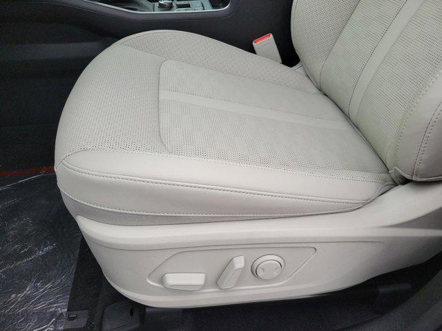 new 2025 Kia Sorento car, priced at $38,780