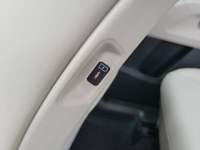 new 2025 Kia Sorento car, priced at $38,780
