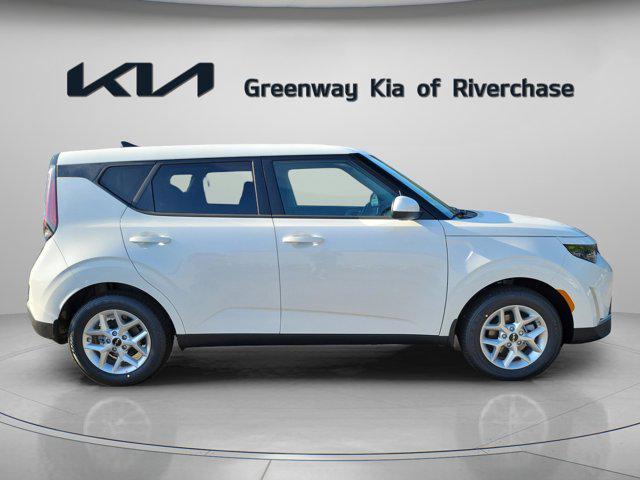 new 2025 Kia Soul car, priced at $21,618