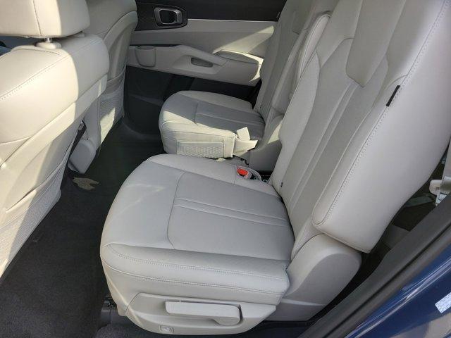 new 2025 Kia Sorento car, priced at $38,500