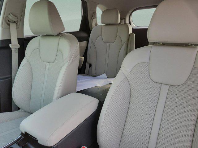 new 2025 Kia Sorento car, priced at $38,750